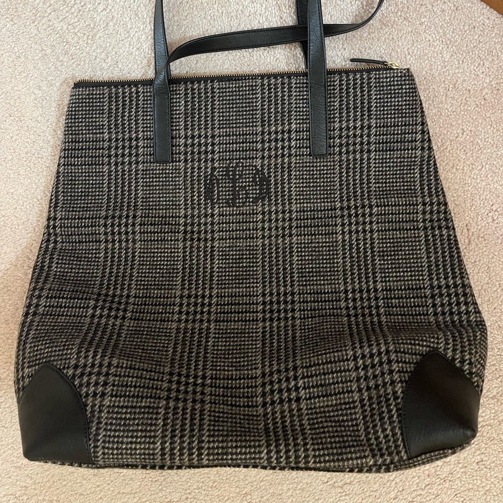 Mark & Graham houndstooth tote. NWOT.